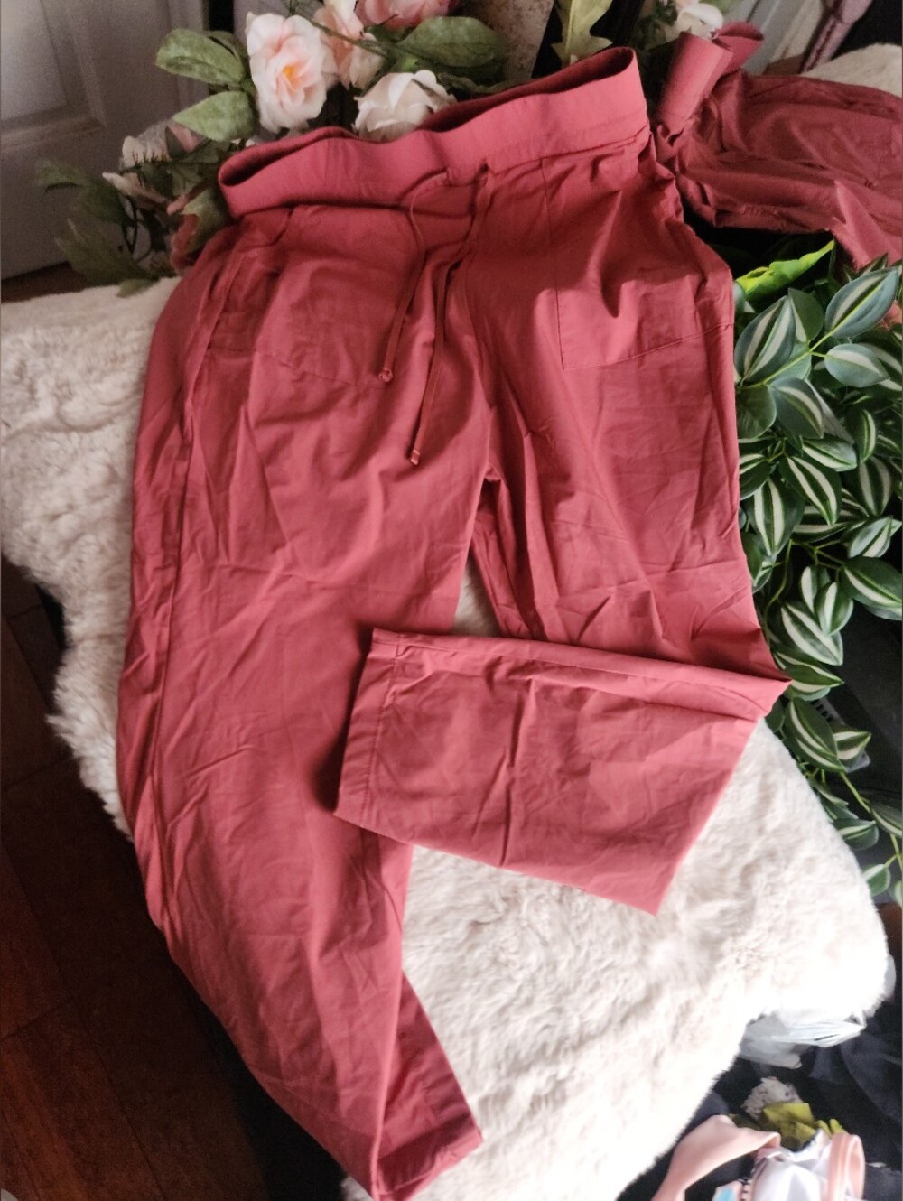 Relaxed Drawstring Jogger Pants in Dusty Rose - Women
